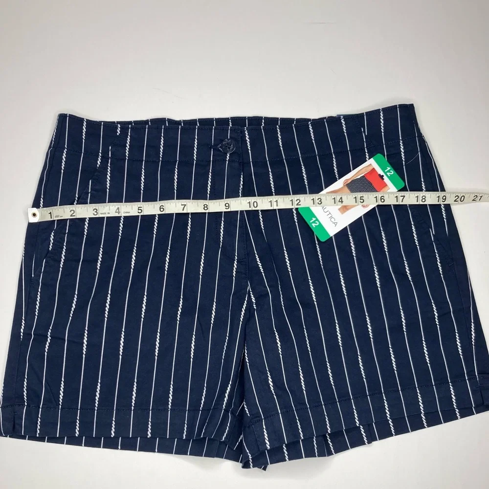 Nautica twill women’s short midrise NWT navy seas inseam 5”